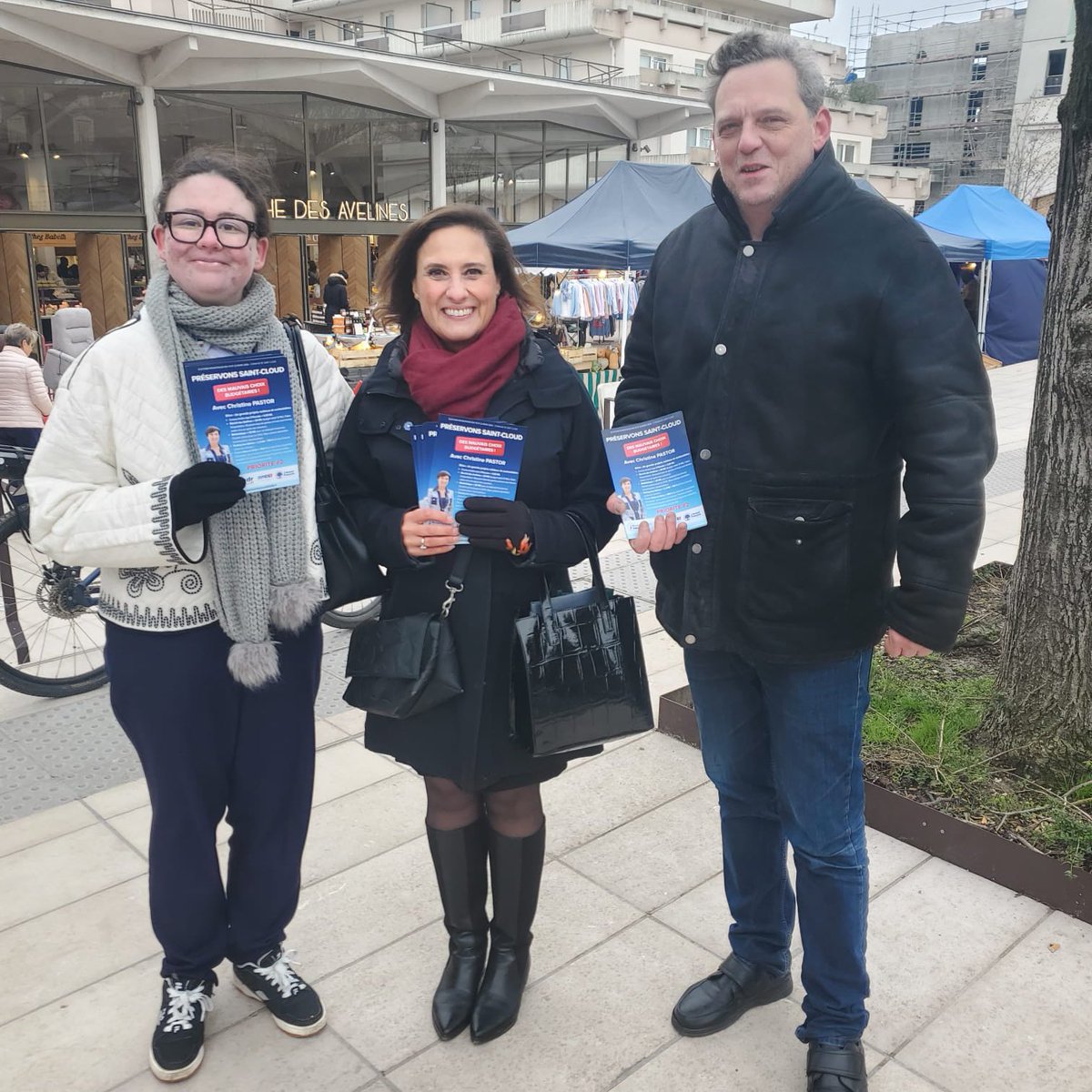 Bravant le froid et le vent ce matin pour aller à la rencontre des Clodoaldiens au marché des Avelines à #SaintCloud.

C’est sur le terrain que se forgent les victoires de demain !

#Municipales2026
#RN
#UDR