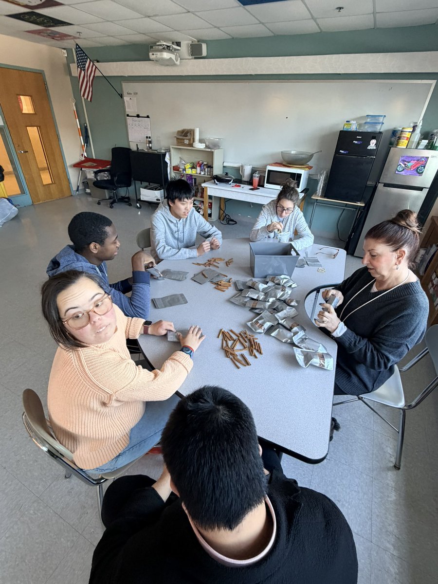 Kate DeLisle tweet media