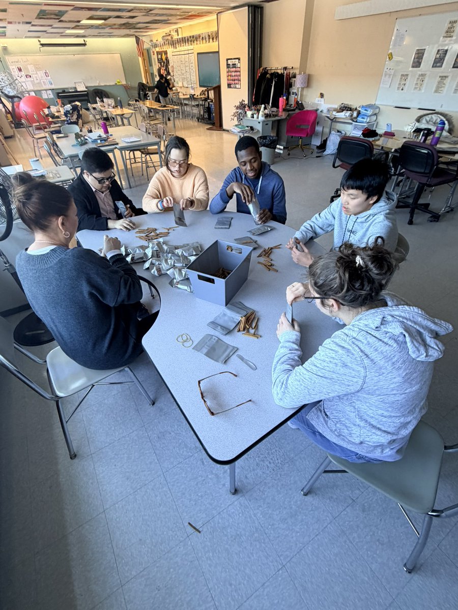 Kate DeLisle tweet media