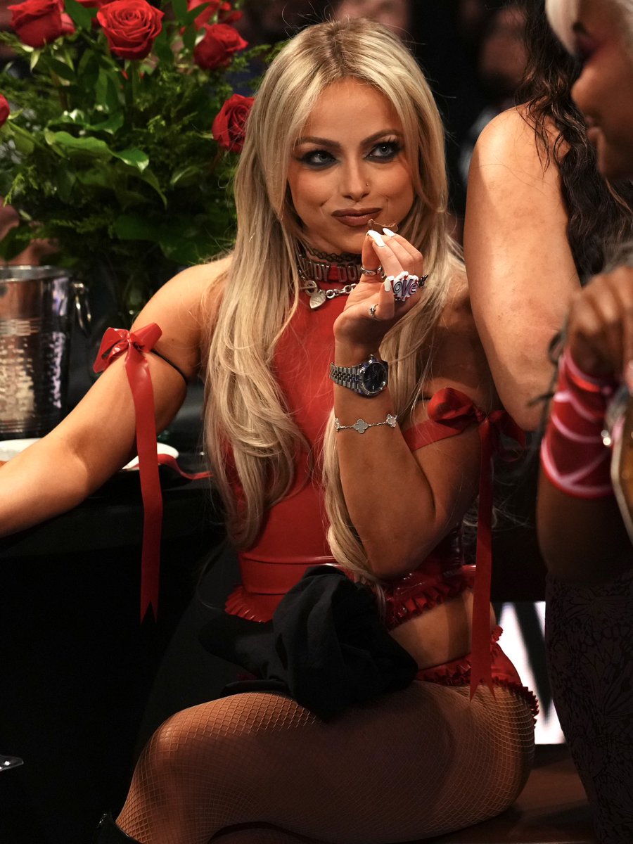 BlissfulScam's tweet photo. It’s Valentine's Day! Get that wallet out and start spoiling me. You know I deserve it. 

 https://t.co/QispkdwEks

catfish wwe findom paypig femdom finsub scam catfishscam scamfindom scamaddict humanatm rtslave scamkink blackmail catfishfindom loser humanwallet whalesub https://t.co/qDpqnrFScZ