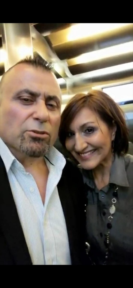 rossanaduarte1's tweet photo. Junto a vos adorado @charlysecurity celebro el más puro amor cada día
Ojalá todos experimenten lo mismo que nosotros que, hasta, brindamos siempre por este sentimiento tan fuerte que nos une hasta el fin de nuestros días🙏🥰♥️
FELIZ DÍA..COMO CADA DÍA MI AMOR HERMOSOOOO 💝💖💗 https://t.co/RnGjlE7qZh