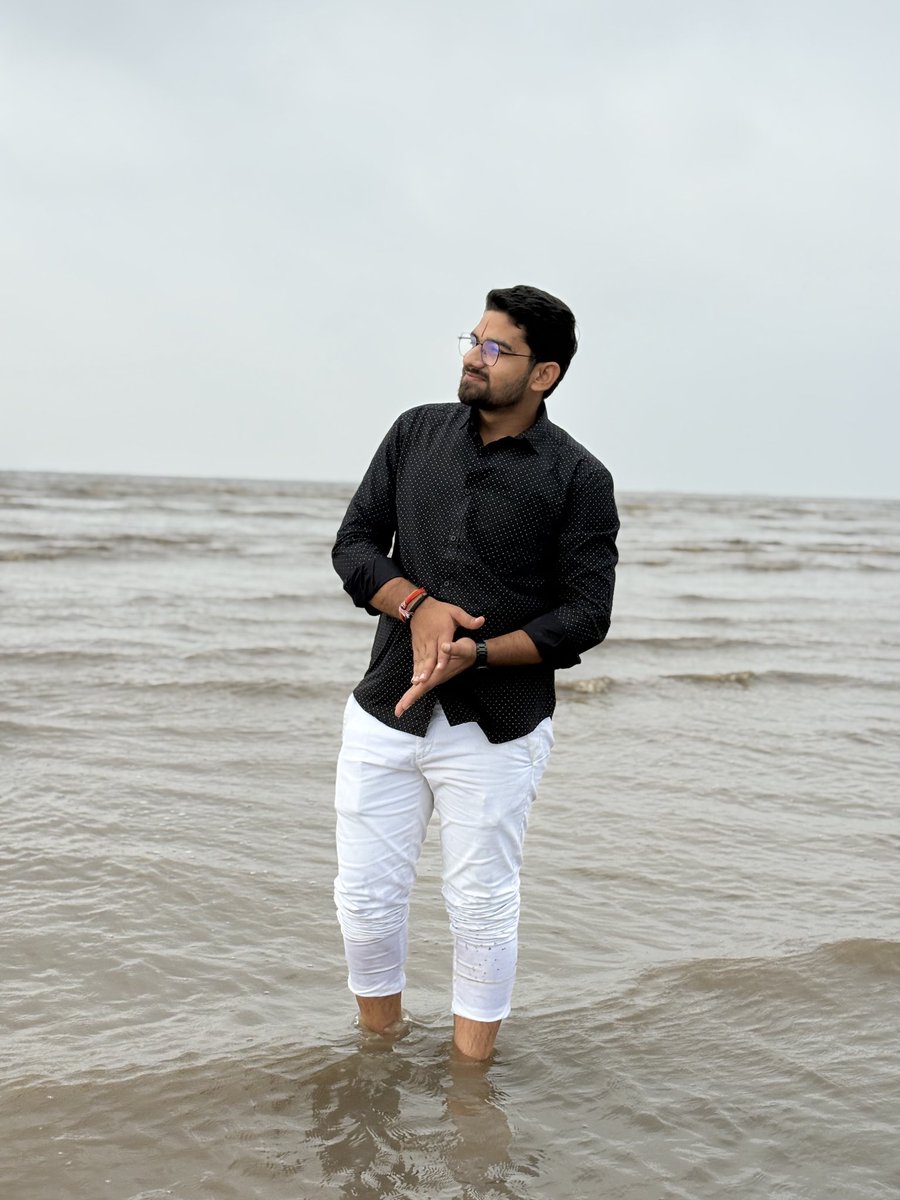 deepakdube58's tweet photo. समय कैसा भी हो, हमें किसी भी परिस्थिति में खुश रहना चाहिए .....#tranding #viral #style #enjoy https://t.co/mOpUIKbjv2