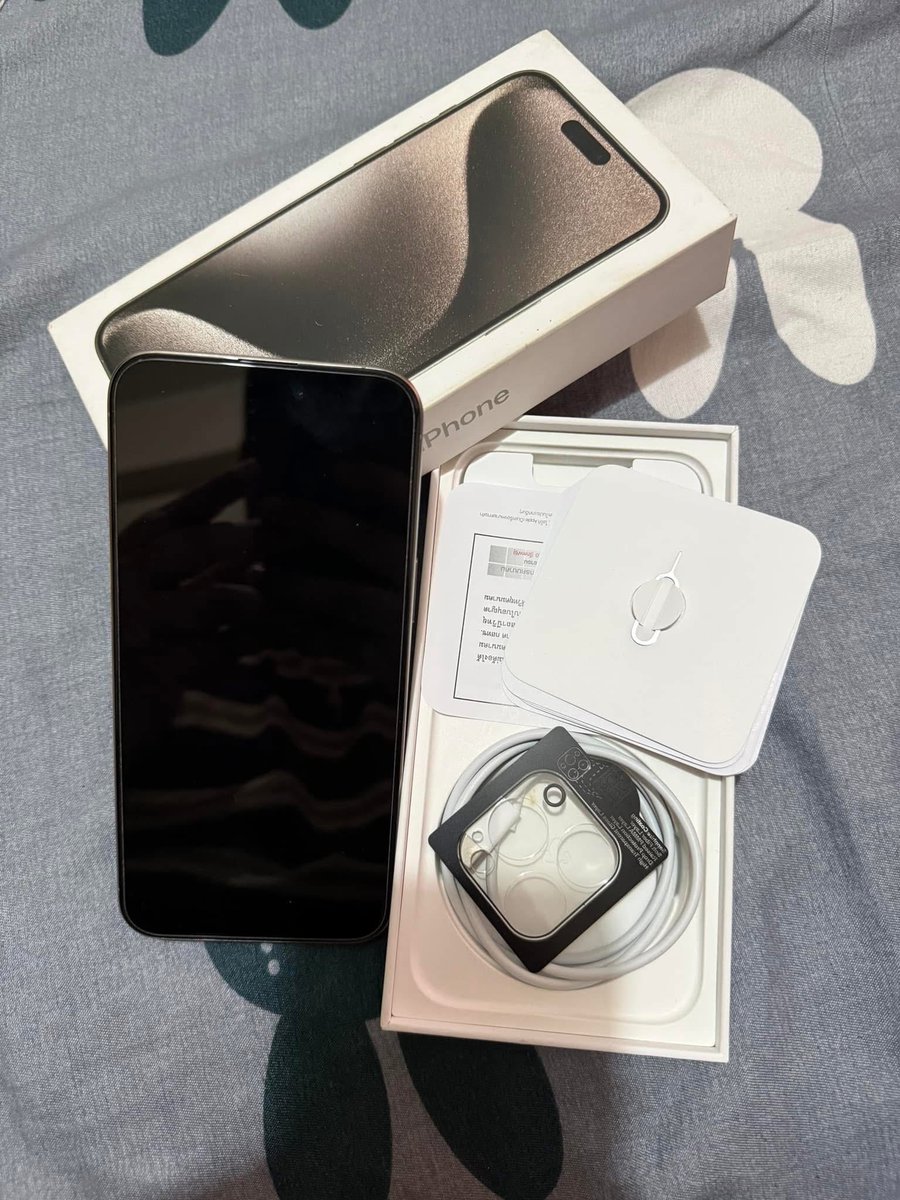 jeonscartph's tweet photo. WTS | LFB 
IPHONE 15 PRO MAX 512GB 

94% BH 
Natural Titanium 
With Box, Brand New Charging Cord and Accessories from Box 
No scratches/dents
Only used for 3 months 

Freebies: Cases + Spigen Screen Protector

RFS: Upgrade 
NO SIM RESTRICTION

qc mnl ph for sale phone https://t.co/Ia7fJXxlXZ