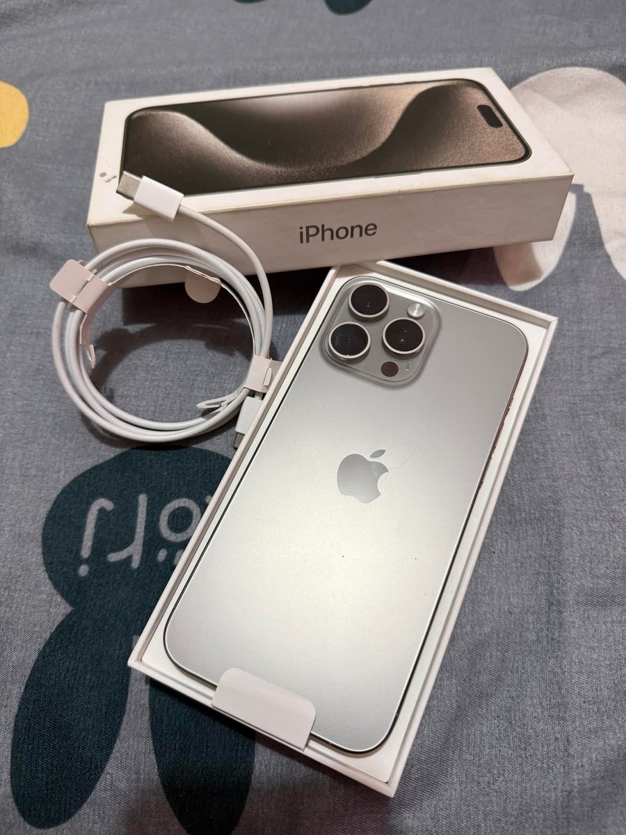 jeonscartph's tweet photo. WTS | LFB 
IPHONE 15 PRO MAX 512GB 

94% BH 
Natural Titanium 
With Box, Brand New Charging Cord and Accessories from Box 
No scratches/dents
Only used for 3 months 

Freebies: Cases + Spigen Screen Protector

RFS: Upgrade 
NO SIM RESTRICTION

qc mnl ph for sale phone https://t.co/Ia7fJXxlXZ