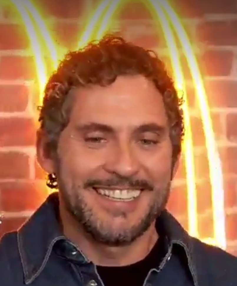 Un chiste graciosísimo sería también que su película fuera una ruina en taquilla.