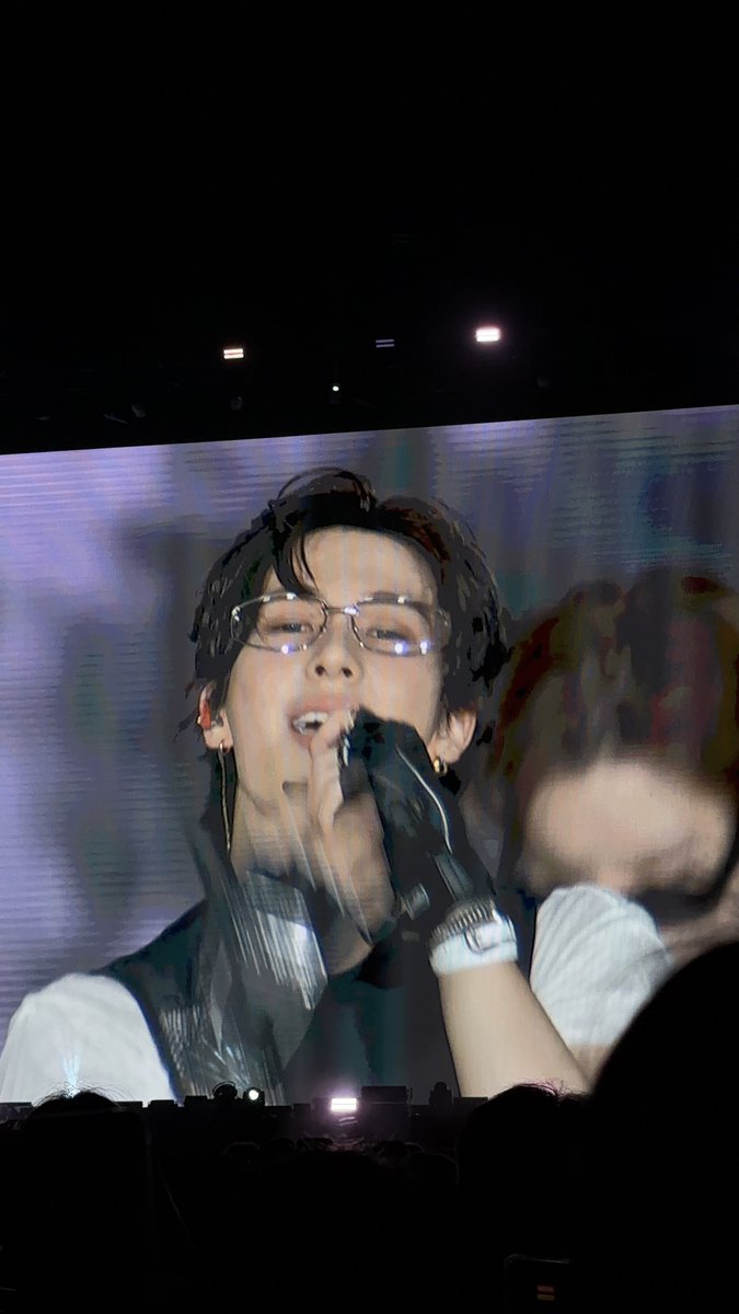 letmeloveanton's tweet image. FUCK U ANTON