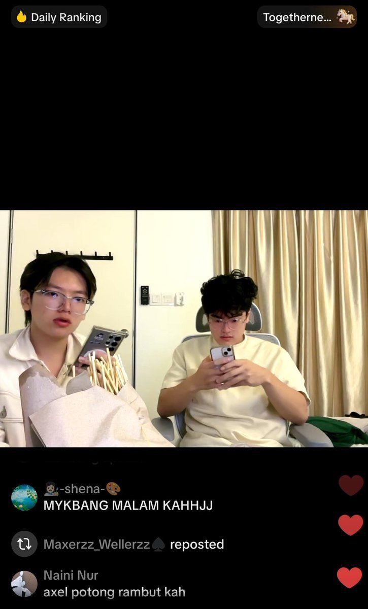haloakudhira's tweet photo. Hadir #axelots #yesanity https://t.co/9V3RxibMrK