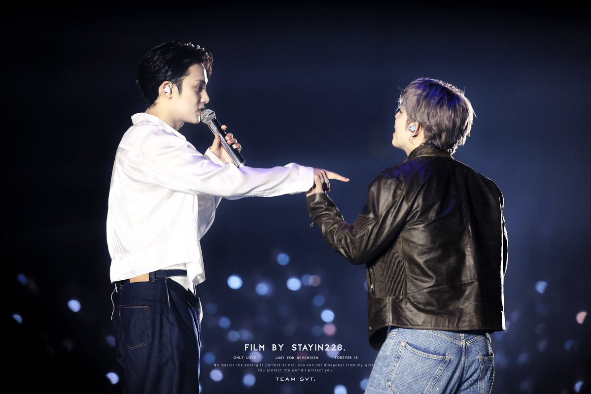 stayin226's tweet image. 어린이 두 명…