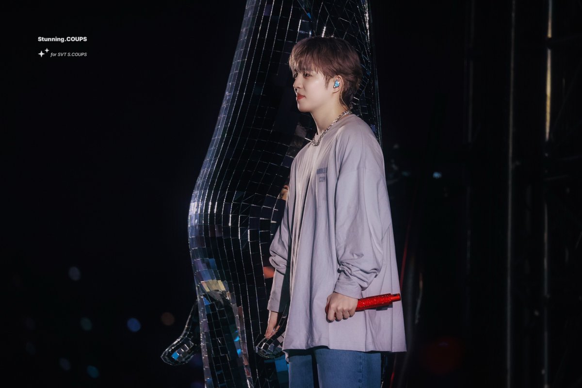 Stunning.COUPS tweet media