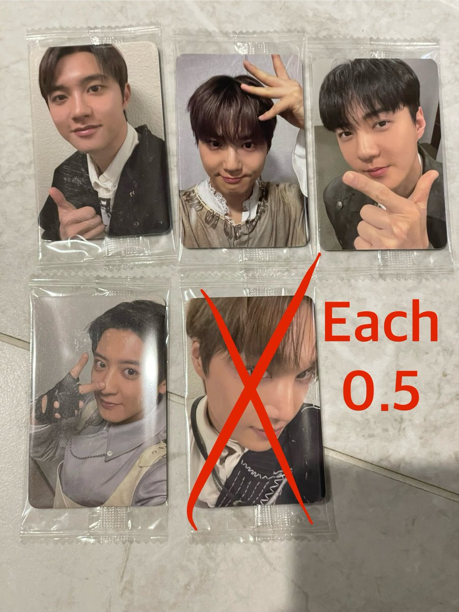 comebackplz114's tweet photo. 엑소 REVERXE 케이타운 대면 팬싸 미공포 포토카드 양도 

1set poca 2.0 (KAI sold out😭)
각 Each 0.5

⭕️Sell
⭕️Eng 
✅Kr adress only 

https://t.co/EyVnPxVFSN

EXO withmu EXO 수호 찬열 레이 디오 카이 세훈 Crown 크라운 포카 wts pc poca photocard event fansign ktown k-town https://t.co/uGpqEuZwmR