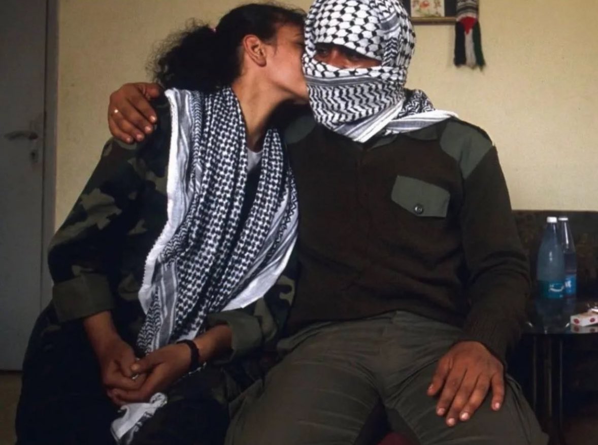 vampl0vrrr's tweet image. happy valentines day from palestine.