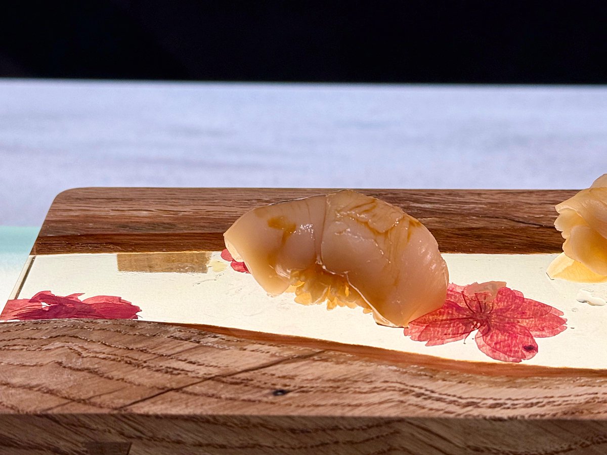 バレンタイン あげる人がいません💁‍♀️笑

チョコではなく 🍣食べてます