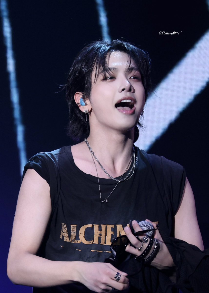 260214 Beat ax vol.9

🐶❤️‍🔥

#BOYNEXTDOOR #보이넥스트도어 
#명재현 #JAEHYUN #보넥도