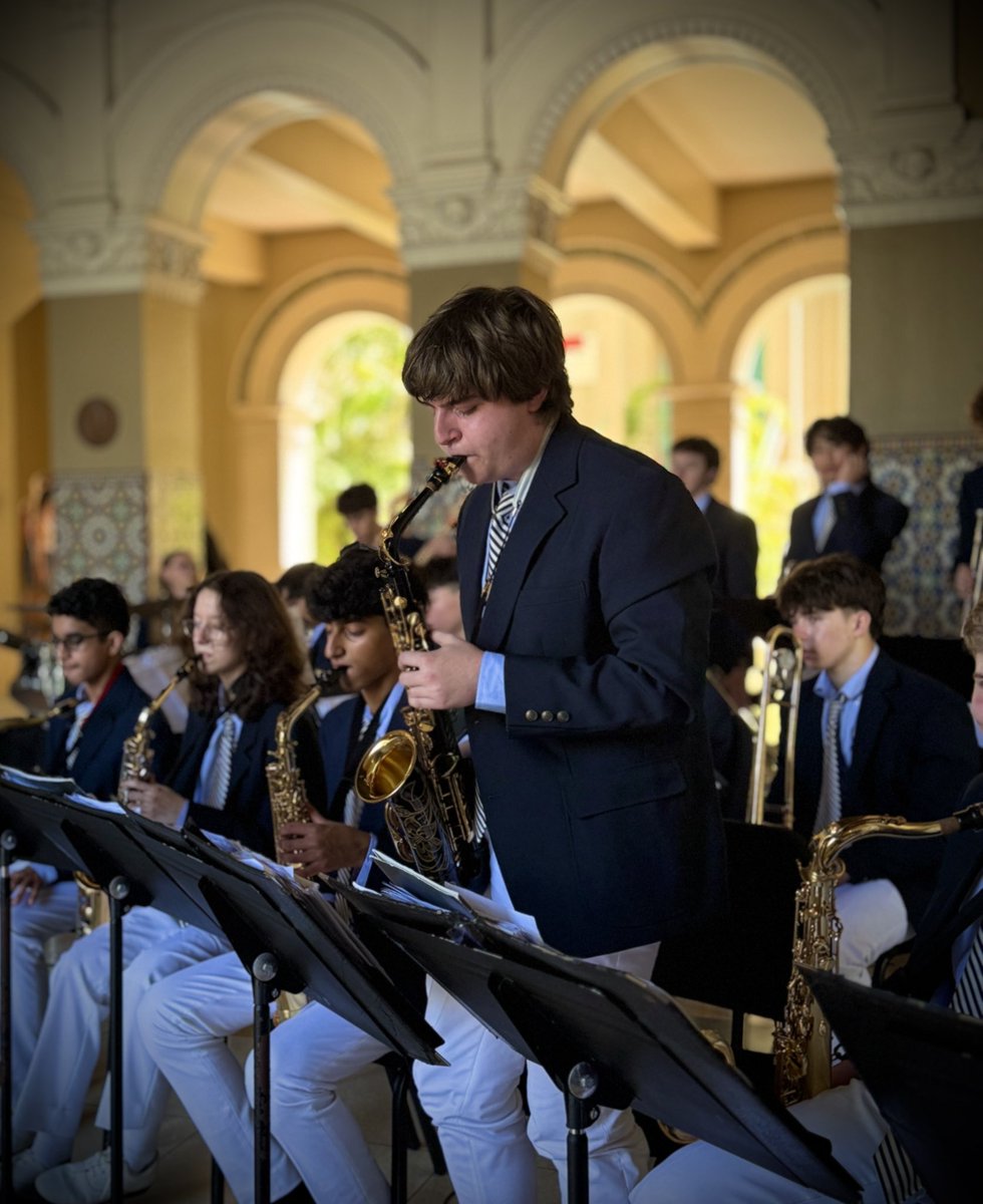 PHSJazz's tweet photo. Great concert at The University Of Puerto Rico yesterday! A huge thanks to Dr. Rivera for hosting us and welcoming us so elegantly! https://t.co/3ylI0ULkG5