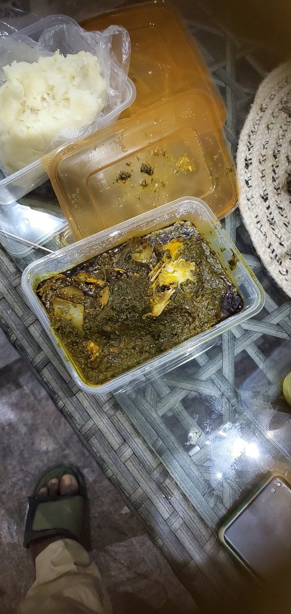 ShineHead05's tweet photo. As una dey celebrate Valentine, I dey celebrate the Calabar woman wey discover Afang soup. Mama we love you. Love no pass like this. Your legacy lives on. Mama so loved the world that she gave unto them Afang soup. Happy Afangtine!
#ValentinesDay https://t.co/HKmRqp7PrO
