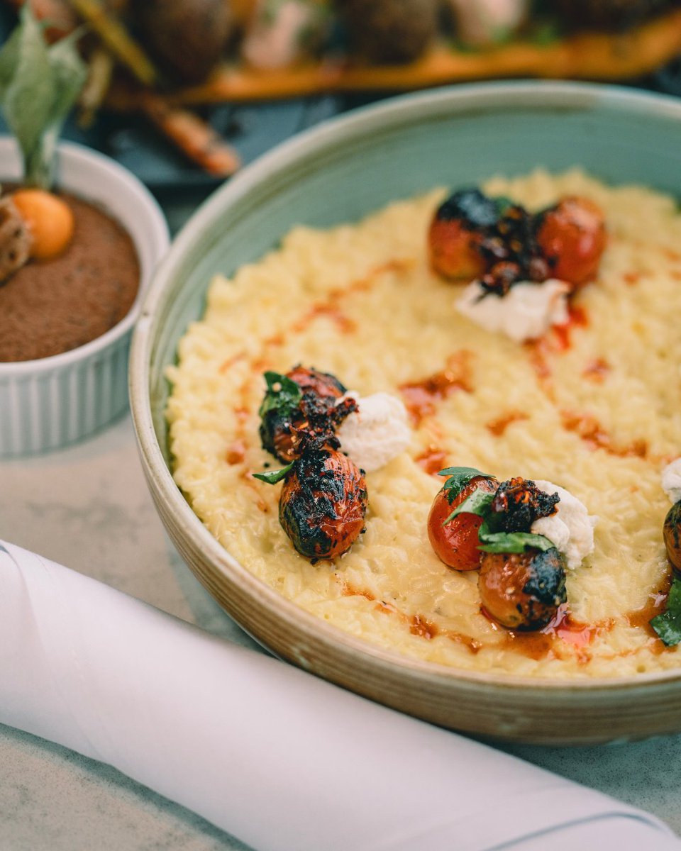 Hilton Vancouver Airport tweet media