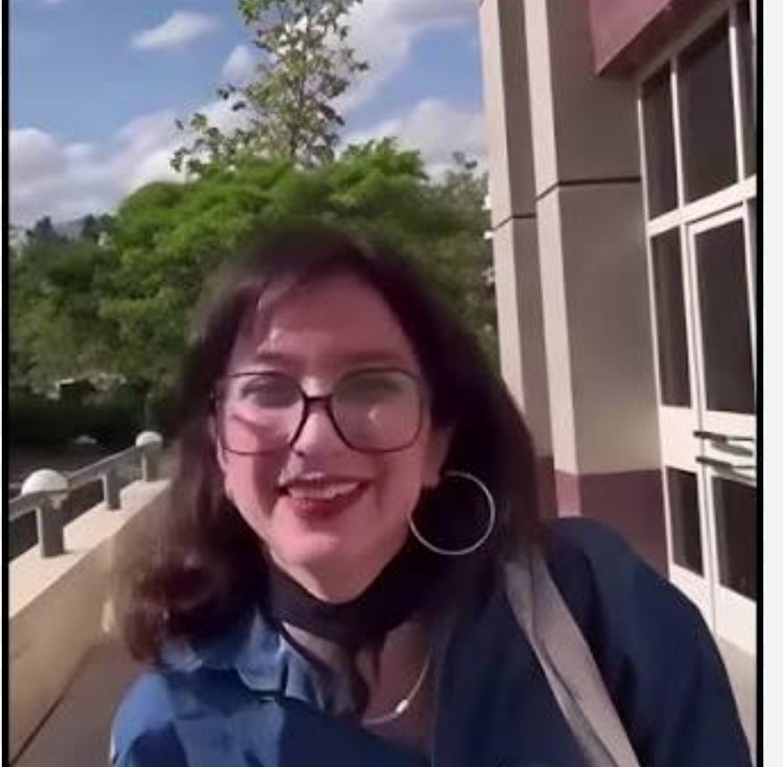 #رها_بهلولی_پور  با شعار زن زندگی آزادی رفت تو خیابون و تیر خورد 
حتی به اون دختر معصوم هم احترام نزاشتید 
خوشحالید که خونش ریخت
شرم به شماها 
دموکراسی تون بوی خون میده
#IranMassacre