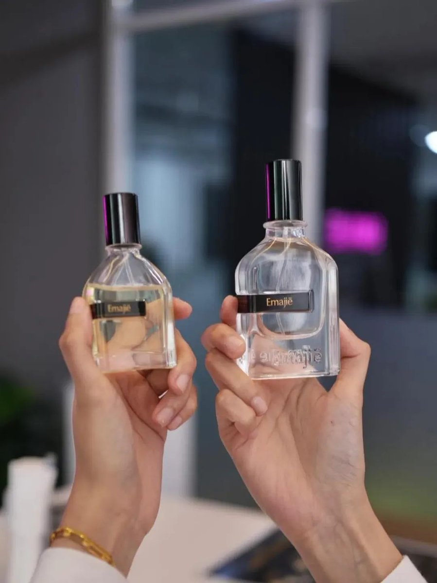 EmajieOfficial's tweet photo. Emajie dah UPGRADE kepada botol baru tau! Lebih kuat dan besar. InsyaAllah lepas ni dah takde dah isu botol pecah semasa penghantaran lagi!

Lebih selamat, lebih padu! 😎 😎 https://t.co/lUvNNUIkYS