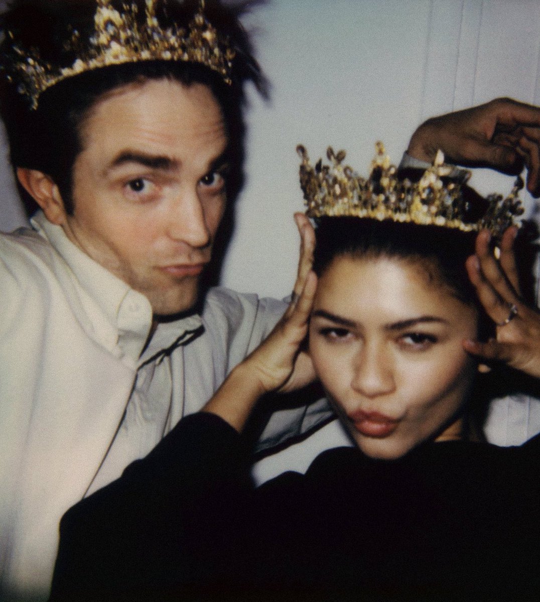 New look at Robert Pattinson and Zendaya in ‘THE DRAMA’

In theaters April 3.