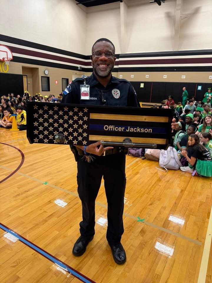 Polly Ryon Middle School tweet media