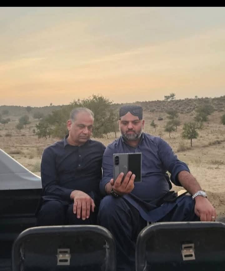 Photographs of Makhdoom Zain Hussain Qureshi and  Dear boss Lal Malhi taken in the beautiful landscapes of Thar.
#thar
#ImranKhanHealthEmergency 
#ImranKhan 
#ImranKhanEyeEmergency