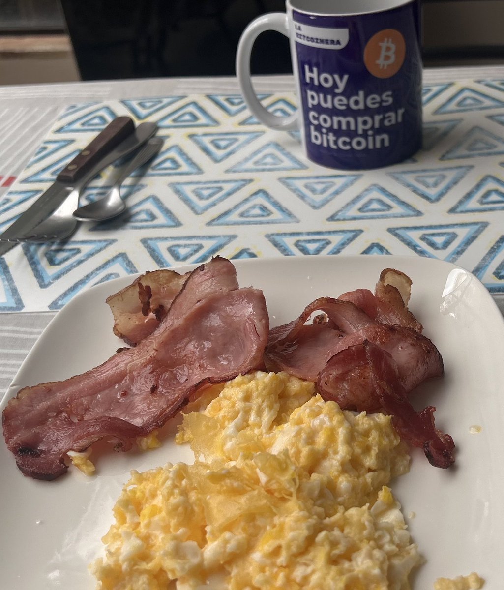 #bitcoin

<a href="/La_Bitcoinera/">La Bitcoinera Honduras</a>