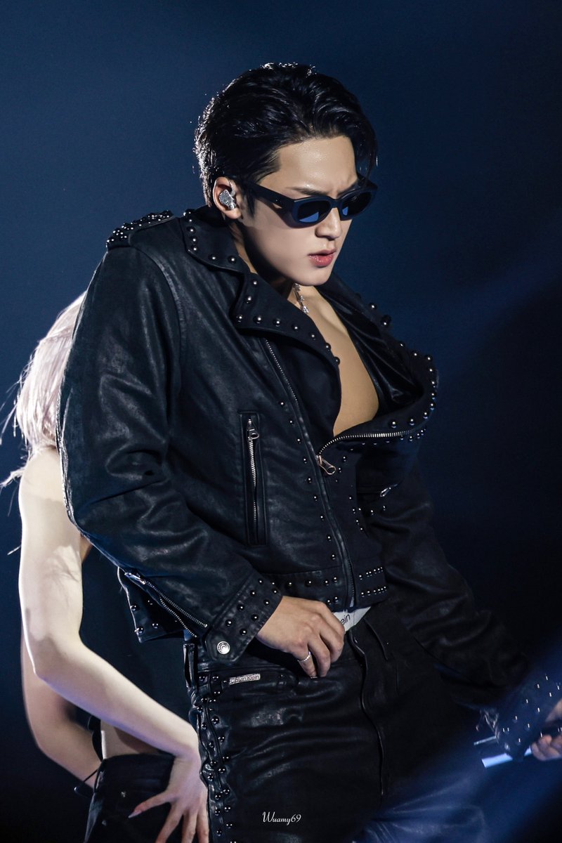 Wuamy69's tweet image. 260214 CxM DOUBLE UP in BUSAN

🕶️

#민규 #MINGYU #ミンギュ
#세븐틴 #SEVENTEEN