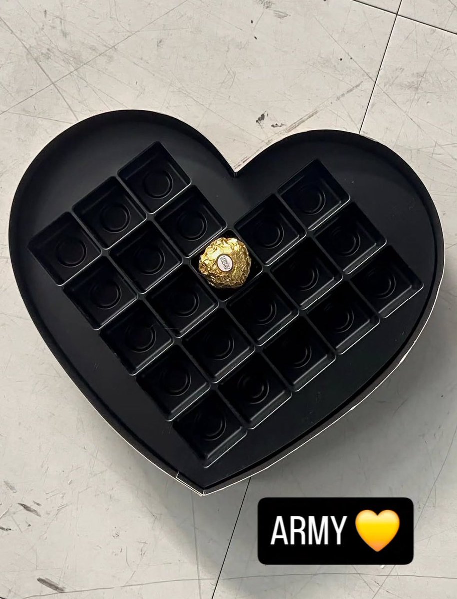 จะมีแฟนไปทำไมกันละวะ 
พี่ปาร์คจีมินมาไอจี พร้อมลงรูปช็อคโกแลตให้อาร์มี่ ไอบ้า เขินวะแม่งงงง ฟ้ารักพ่อ😭😭😭