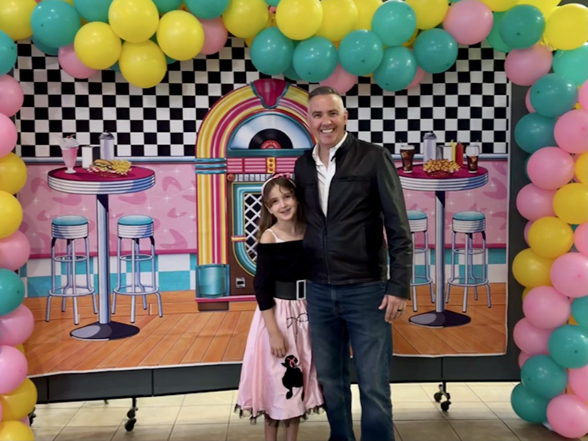 MarkEPenick's tweet photo. Daddy Daughter Doo Wop at FBC Brandon https://t.co/rzfwuiK0mX