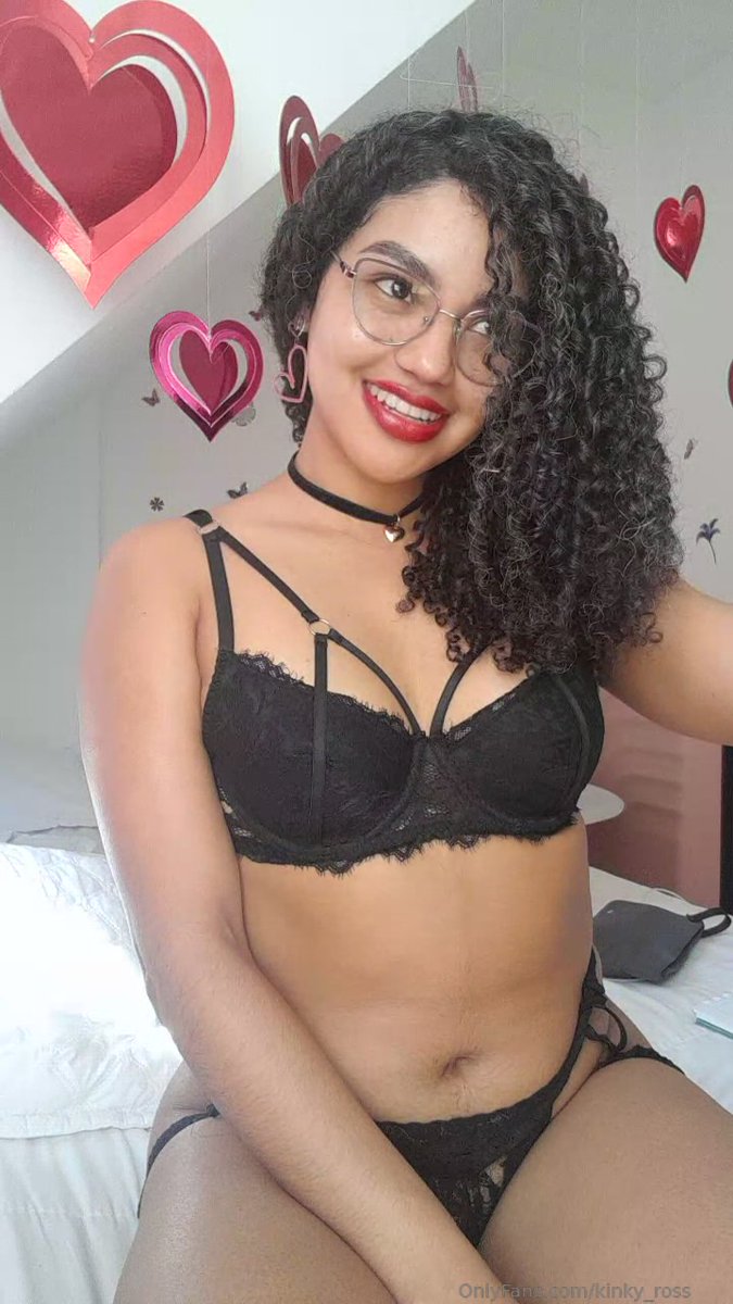 🌹 𝑲𝒊𝒏𝒌𝒚 𝑹𝒐𝒔𝒔⛓️𝑭𝒆𝒕𝒊𝒔𝒉𝒆𝒔 𝑸𝒖𝒆𝒆𝒏👑 is live now! onlyfans.com/kinky_ross/liv…