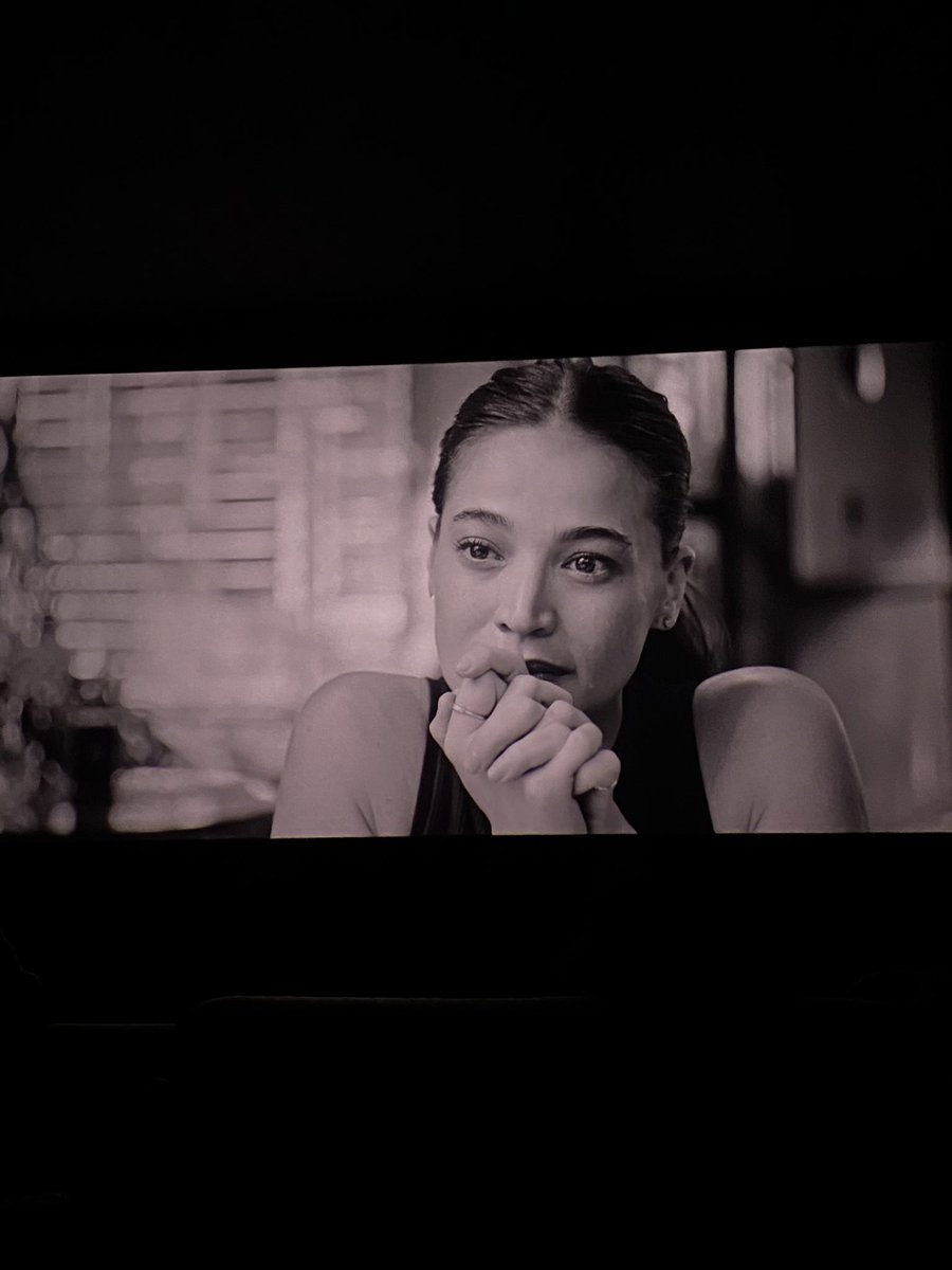 hindi na-traffic si ellie. walang traffic… mas matagal siyang naghintay. eric waited at the restaurant but ellie never left the restaurant.

a painfully beautiful comeback on the big screen after 6 years!! congratulations, annie!! <a href="/annecurtissmith/">Anne Curtis-Smith</a> 🙌🏼🤍

#TheLovedOne