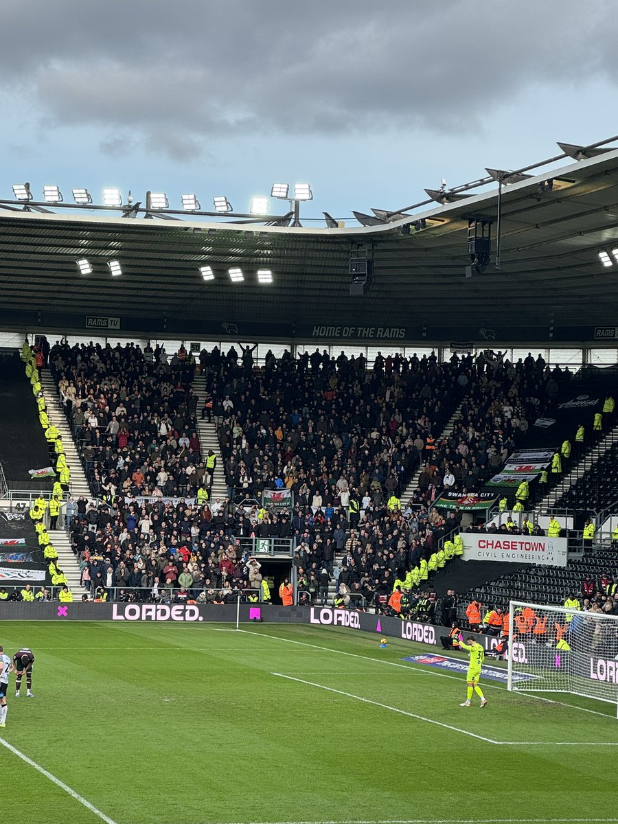 The travelling Swansea City fans at Pride Park this afternoon. ⚽️

At the shortest, a 370-mile round trip! 👏

#EFL #Championship #Swans #SwanseaCity