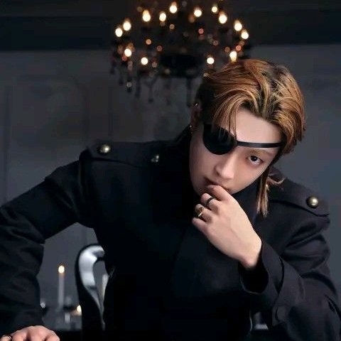 kiwisan's tweet image. ateez are:

1. Pirates
2. Vampires
3. Cowboys
4. Mafia 
5. Astronauts