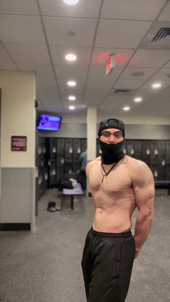 Furoz's tweet photo. Discipline is the bridge between goals and accomplishments. 💪 https://t.co/XWwBFcmzlh