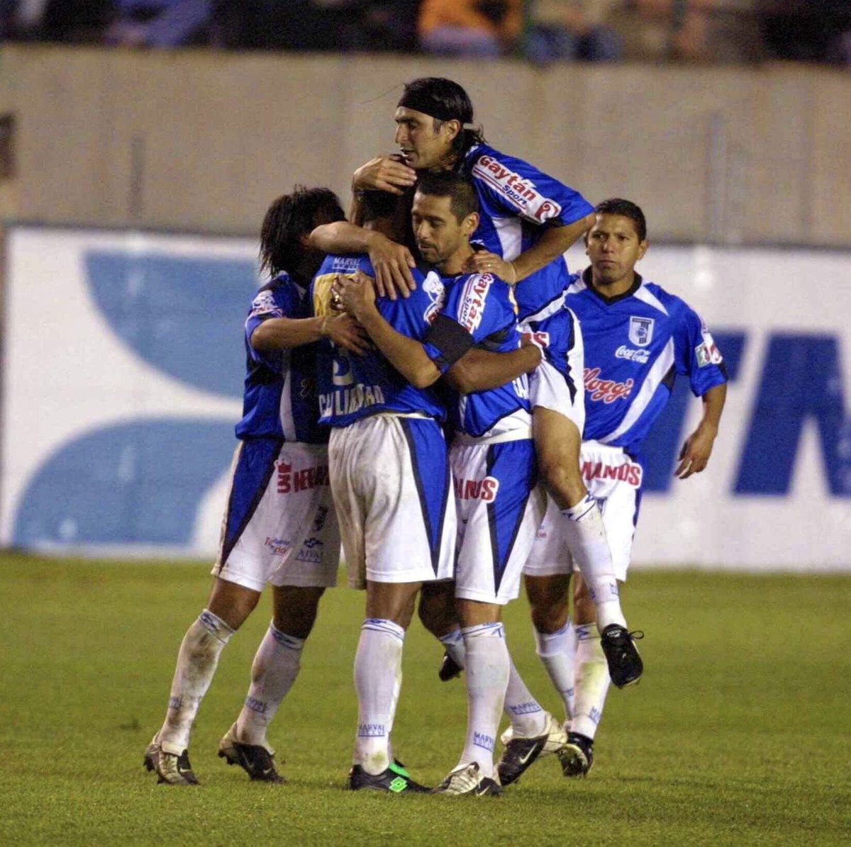 ¡¡ HOY ES DÍA DE CLÁSICO !! 

¡¡ HOY JUGAMOS TODOS !!

¡¡ VAMOS LOS GALLOS BLANCOS !!
#GallosBlancos 
#ResetAzulyNegro
<a href="/Club_Queretaro/">Gallos Blancos 🐓</a> 
🔵🐔⚫️