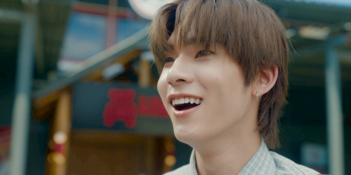 “หรือมึงจะไปซ้อมร้องเพลงที่ห้องกูก่อนมั้ย”

“เธอชวนด้วงขึ้นห้องอ่ออ!!!”

กรี๊ดดดด 🤭 ม๋าด้วงของคุณมัม จากแค่ไปส่งที่คอนโดแฟน (ในอนาคต) ตอนนี้จะได้ขึ้นห้องแฟน (ในอนาคต) พัฒนาไปอีก 1 ก้าวแล้ว!! 🤗💖

DUANG WITH YOU EP3
#ด้วงกับเธอEP3