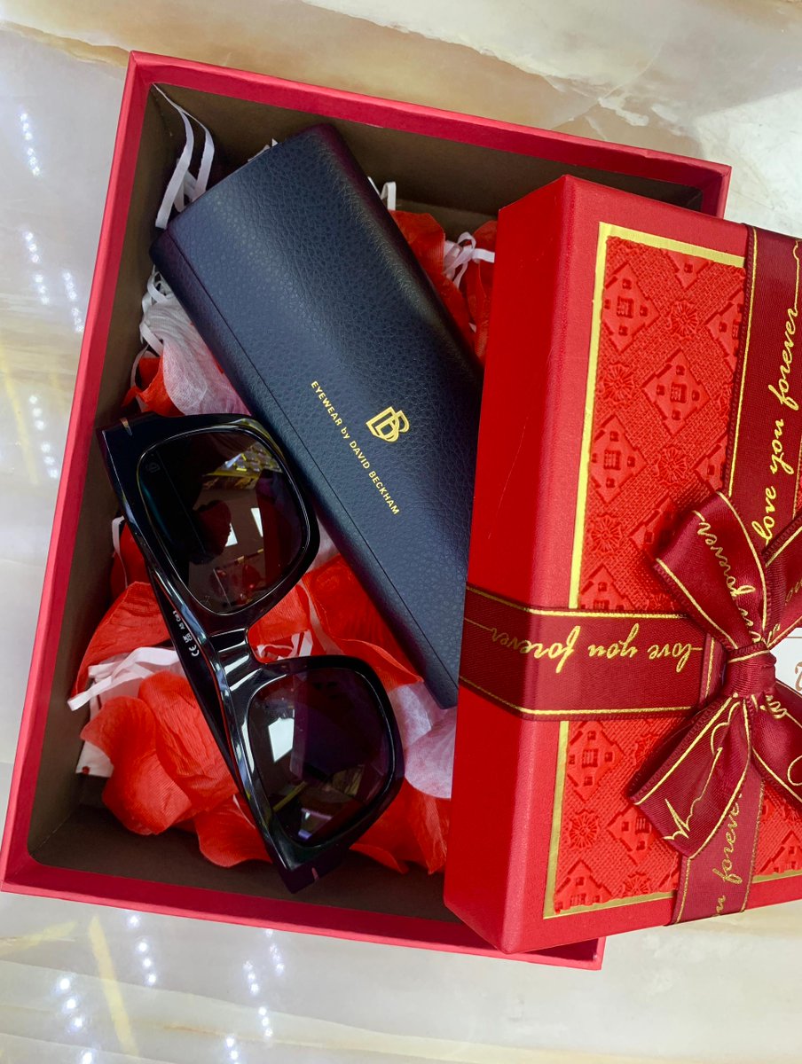 House of Lunettes tweet media