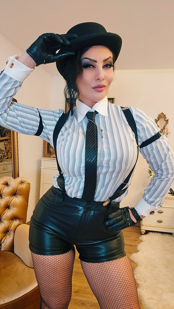 EzadaSinn's tweet photo. #OOTD for the Venus Party, #ValentinesDay edition at Influx.

I borrowed the suspenders from Giada and the tie from hubby 😝

Did I pull the look off? https://t.co/I83hRooKsY