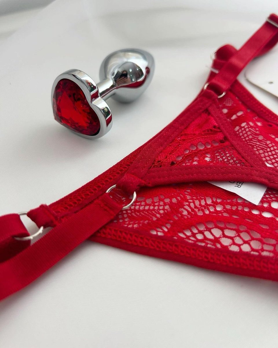 neversleeps29's tweet photo. Valentine’s Day gifts https://t.co/osmQJEL8zI