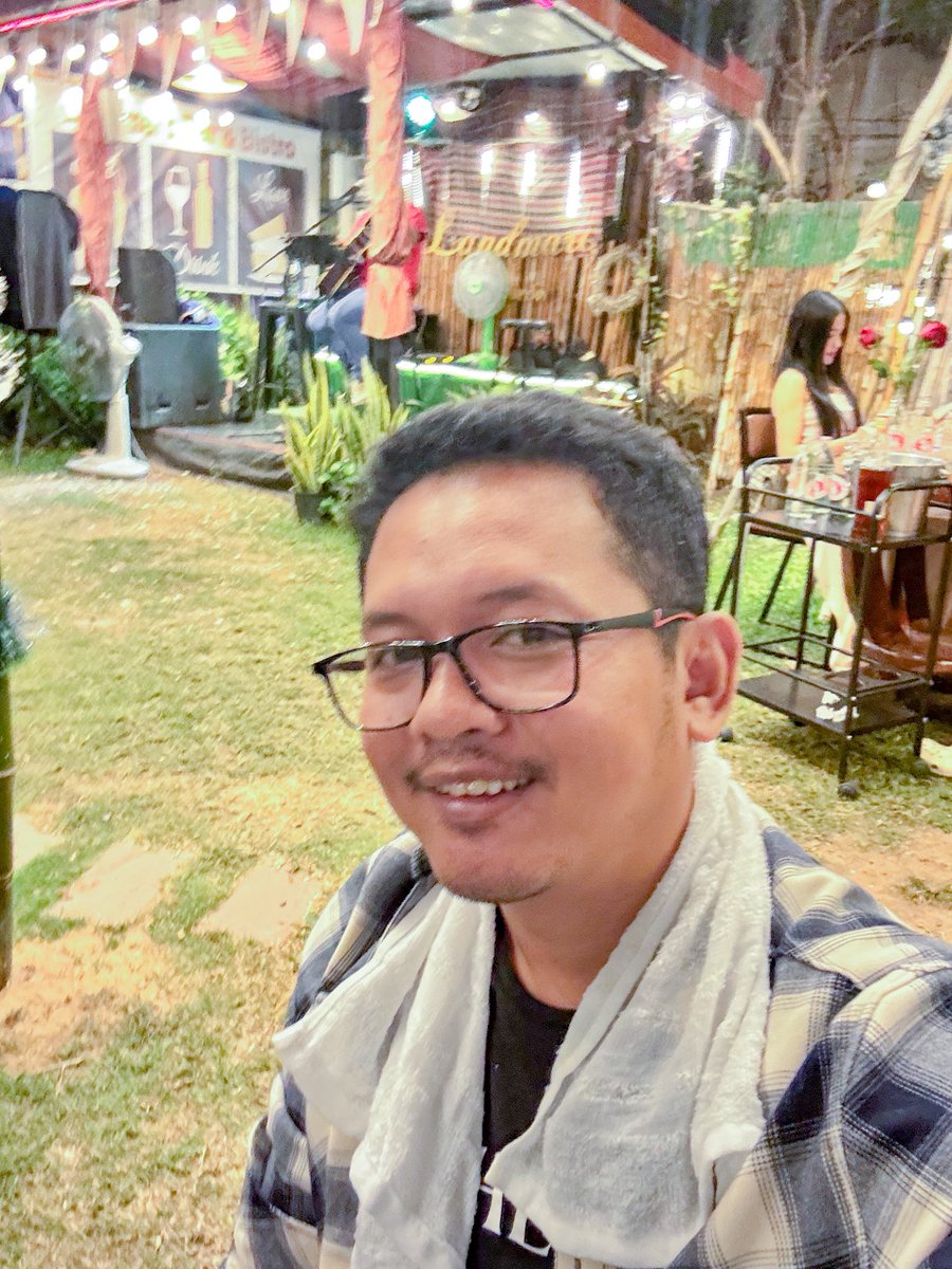 PrasittK's tweet photo. อยู่ไหนไม่รู้ ที่แน่ๆไม่ได้ยุบ้าน
#อยู่คนเดียวอยู่ลำพัง https://t.co/nRfRoa6Z3D