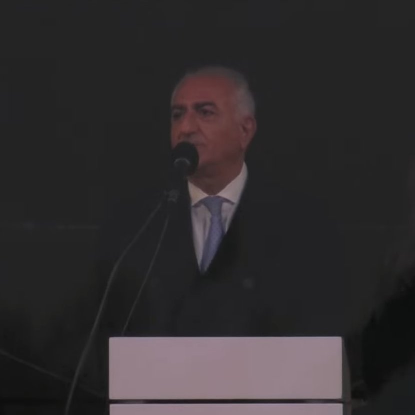 Realneo101's tweet image. کابوس خامنه‌ای به صحنه آمد. #انقلاب_شیروخورشید 
#Feb14ForIran