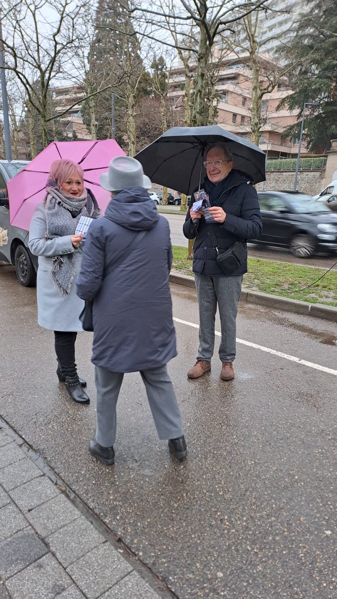 JCinieri2026's tweet photo. ☔️ Même sous la pluie, nous continuons à nous mobiliser ! 

Agir pour le quotidien des #Stéphanoises et des #Stéphanois. https://t.co/HziSkf99vd