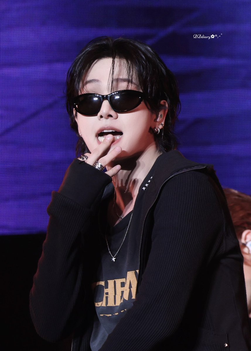 DDdiary_mj's tweet photo. 260214 BEAT AX VOL.9

카리스마 MJ🕶️✨️

#BOYNEXTDOOR #보이넥스트도어 
#명재현 #JAEHYUN #보넥도 https://t.co/rMyCcsoHKB