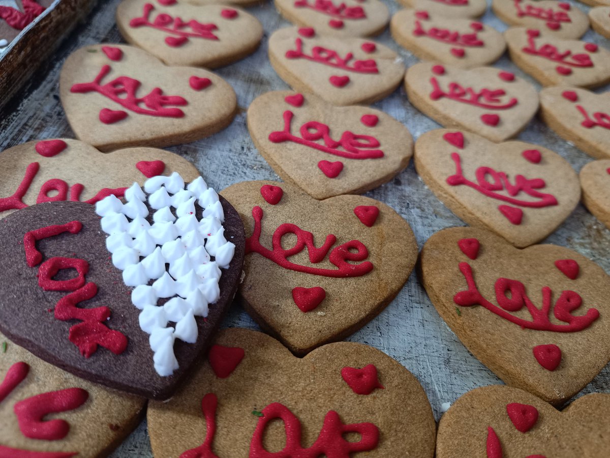 Birileri kalbini düşürmüş kiminse gelip alsın #14subat