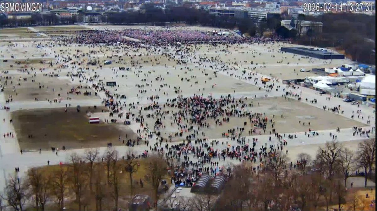 جمعیت یە مراسم عروسی تو کوردستان:)

#No #نە