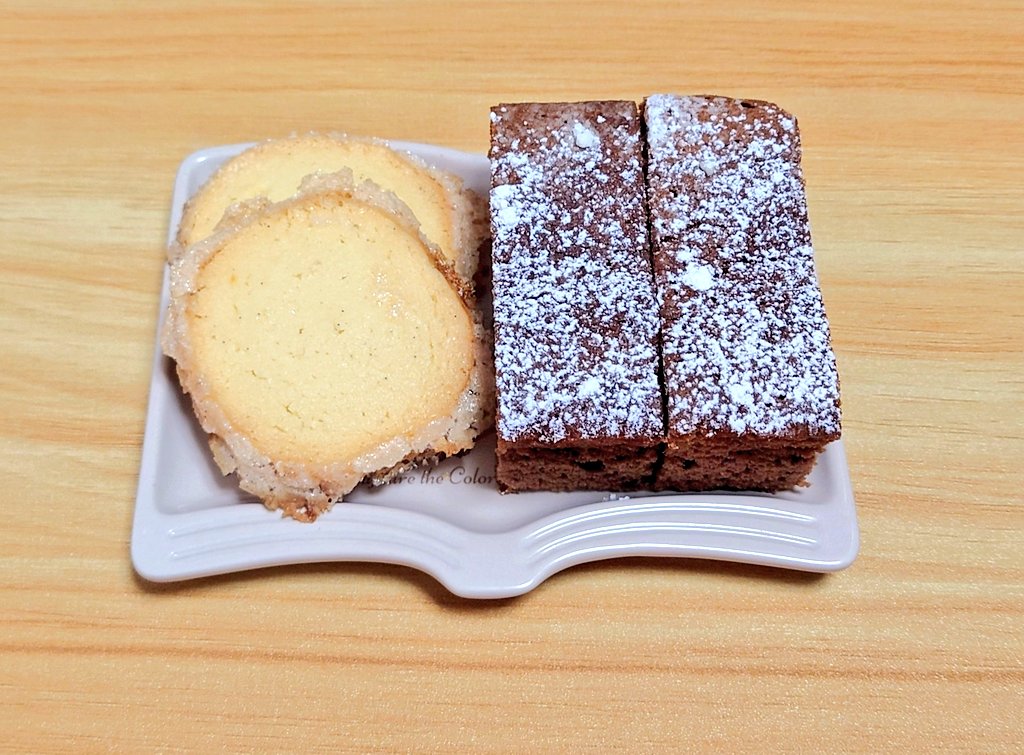 _Yuu_FF14's tweet photo. りぅがバレンタインだからって作ってくれた、チョコブラウニーとクッキー✨
甘い物好きにはたまらんから大事に頂きます(⁠*⁠˘⁠︶⁠˘⁠*⁠)⁠.⁠｡⁠*⁠ https://t.co/MCrGbe5ar6