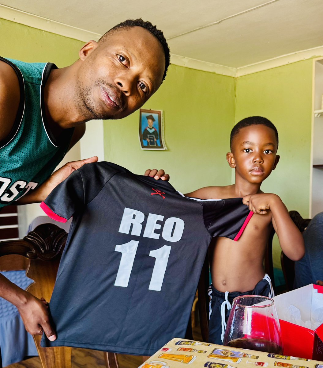 Jovislash (New Account) tweet media