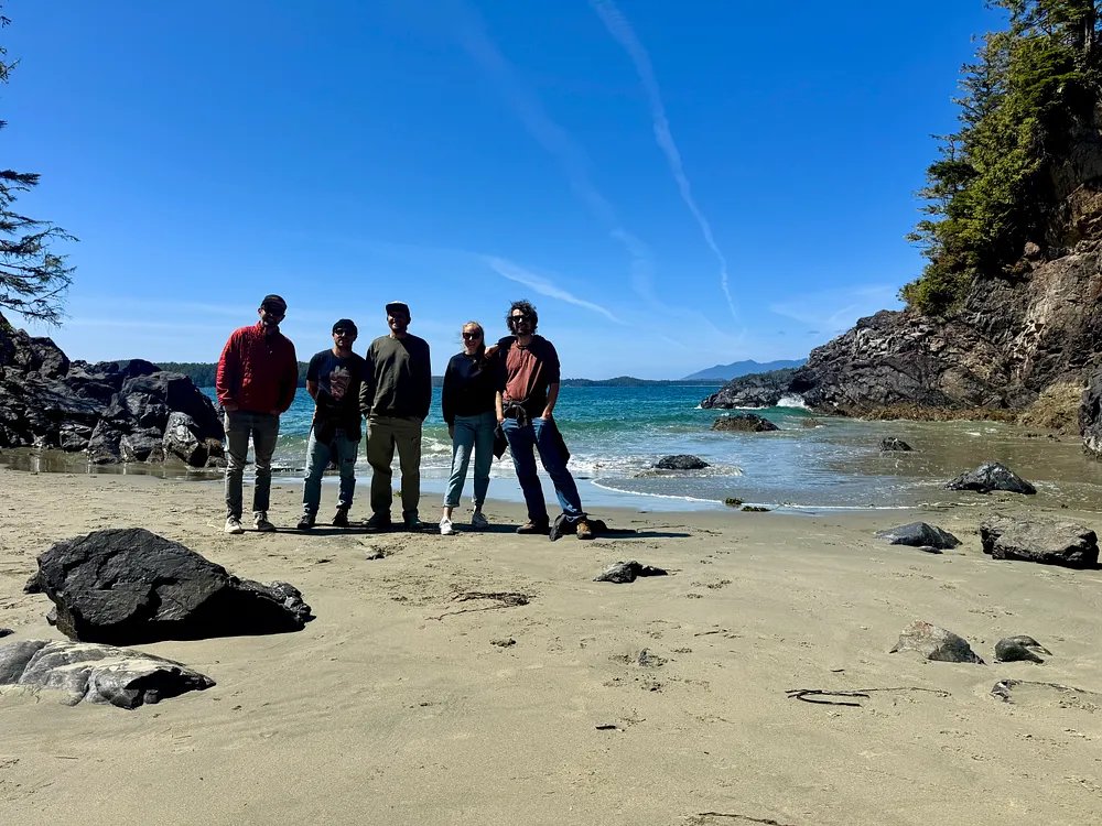 kumupowered's tweet photo. Happy Valentine’s Day from our crew to you. 14 years ago today, we launched Kumu. True to tradition, we’re written you a poem: https://t.co/JnSzdE7JLF https://t.co/2Ehe17Nqlf