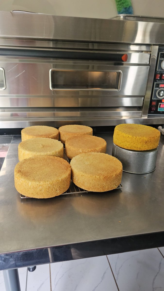 Eully's Cakery🍰🧁 tweet media