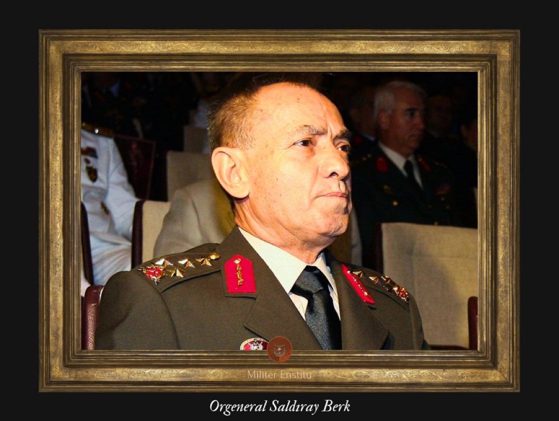 Orgeneral Saldıray Berk'i vefatının ikinci yılında saygı, sevgi ve özlemle anıyoruz!

Vatanseverliğiyle tanınan Saldıray Paşa, görevde olduğu dönemde FETÖ kumpaslarına karşı dik duruşu ve mücadelesiyle biliniyordu.